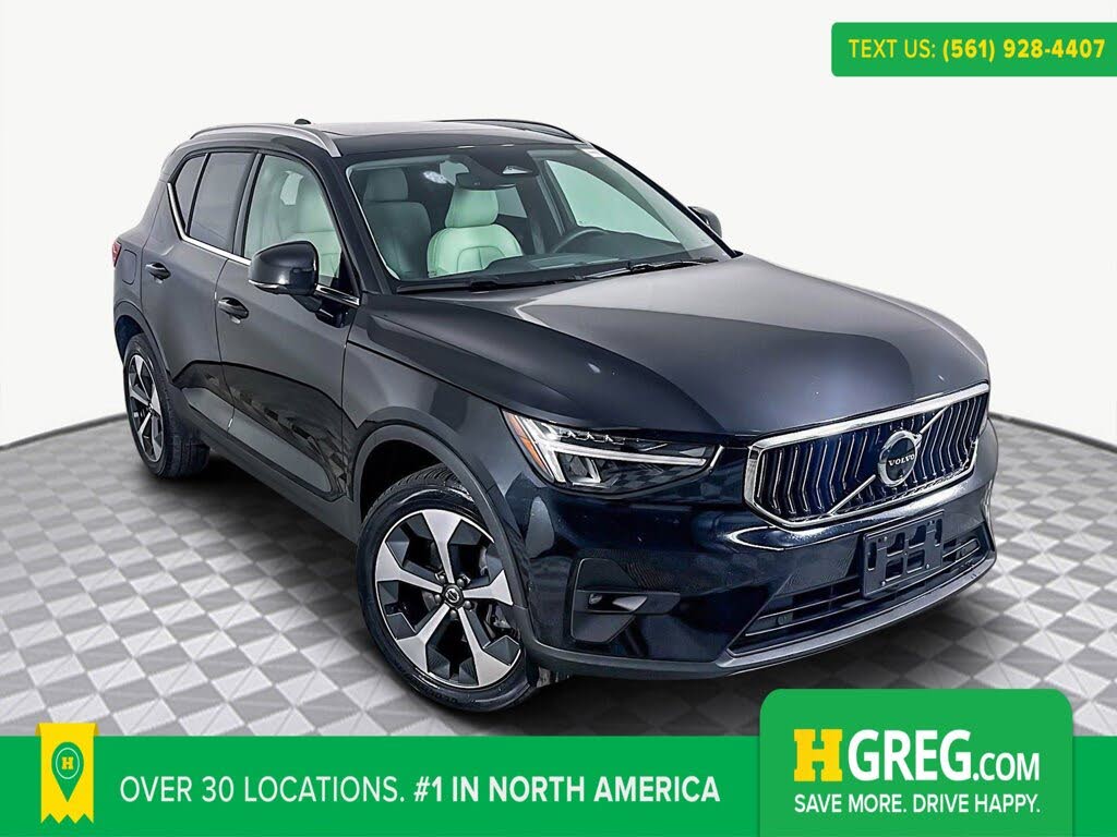 2024 Volvo XC40 B5 Plus Bright Theme AWD