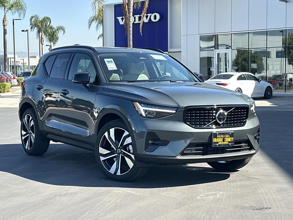 2026 Volvo XC40 B5 Ultra AWD