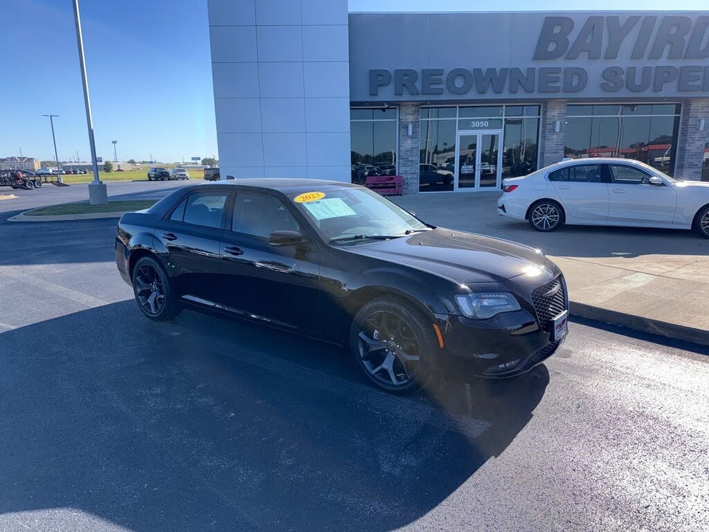 2023 Chrysler 300 S V6 RWD