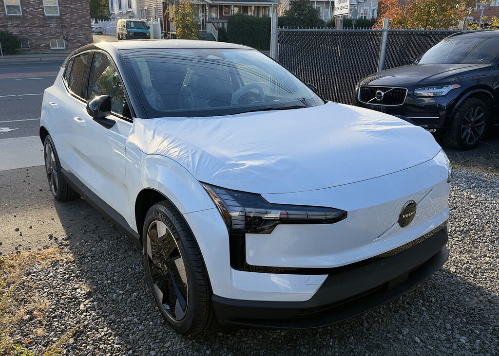 2026 Volvo EX30 Twin Plus eAWD