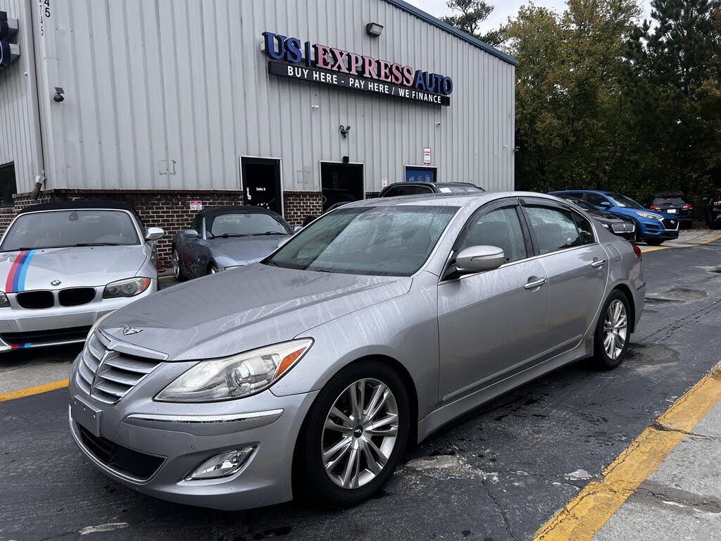 2013 Hyundai Genesis 3.8 RWD