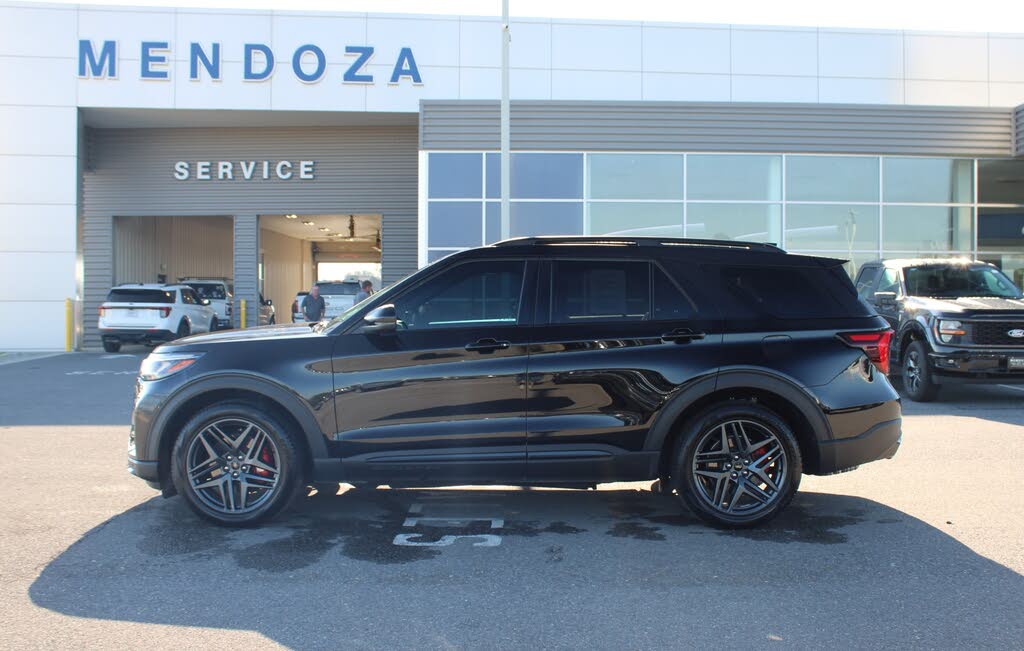 2025 Ford Explorer ST RWD