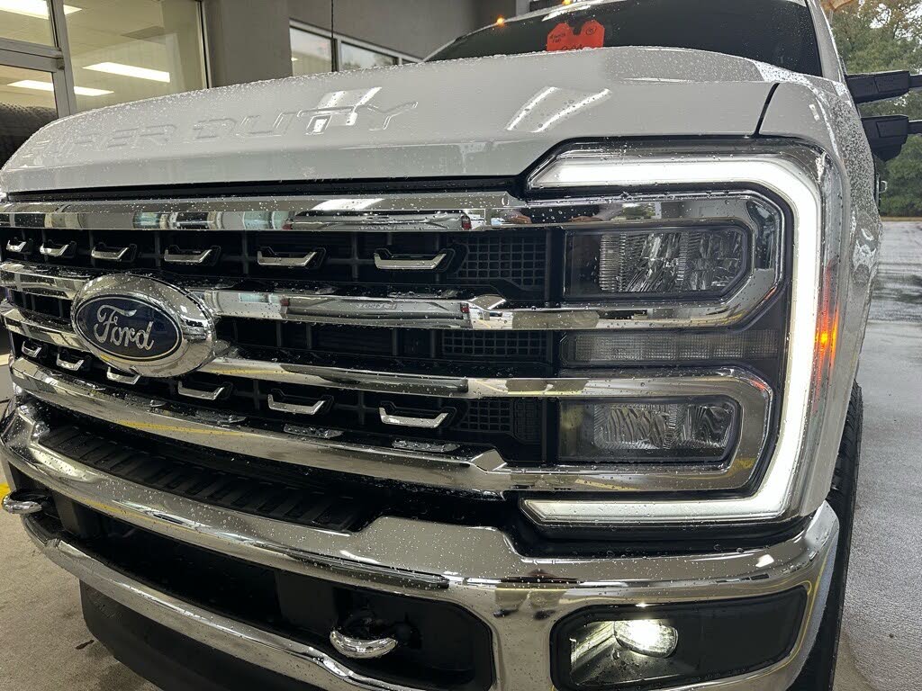 2024 Ford F-250 Super Duty Lariat Crew Cab 4WD