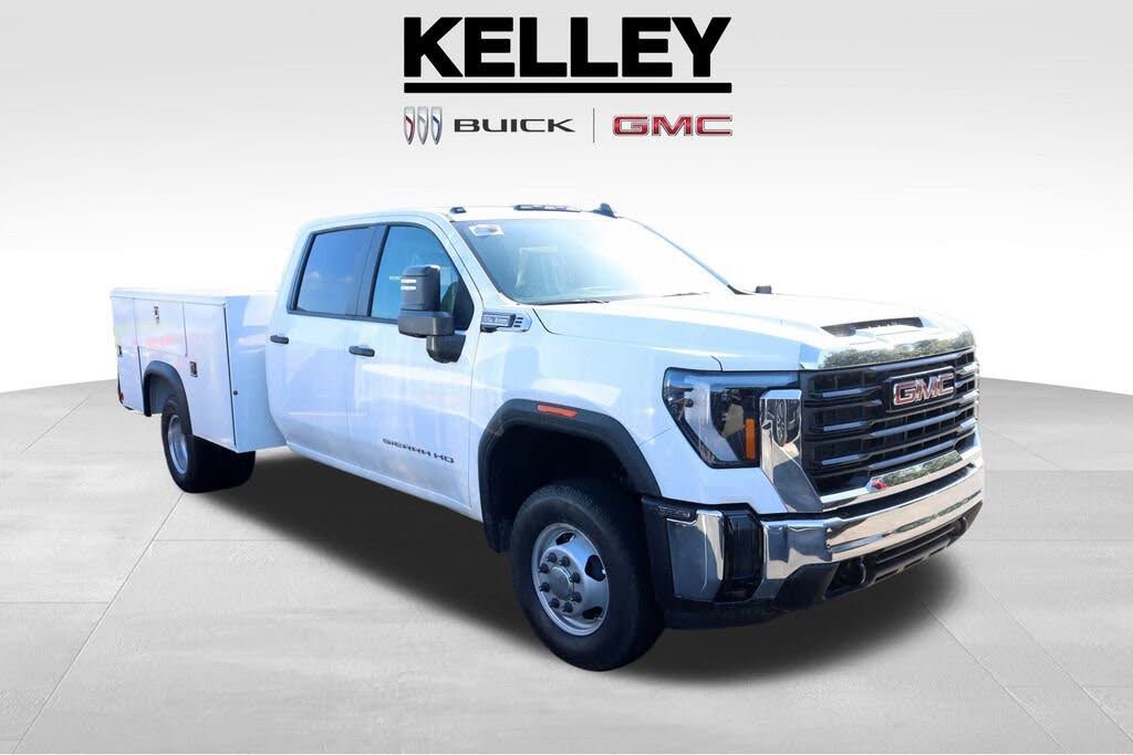 2025 GMC Sierra 3500HD Chassis Pro Crew Cab 4WD