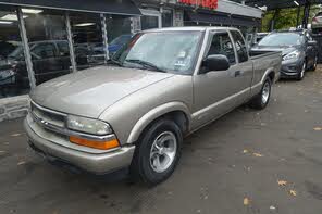 Chevrolet S-10 LS Extended Cab RWD