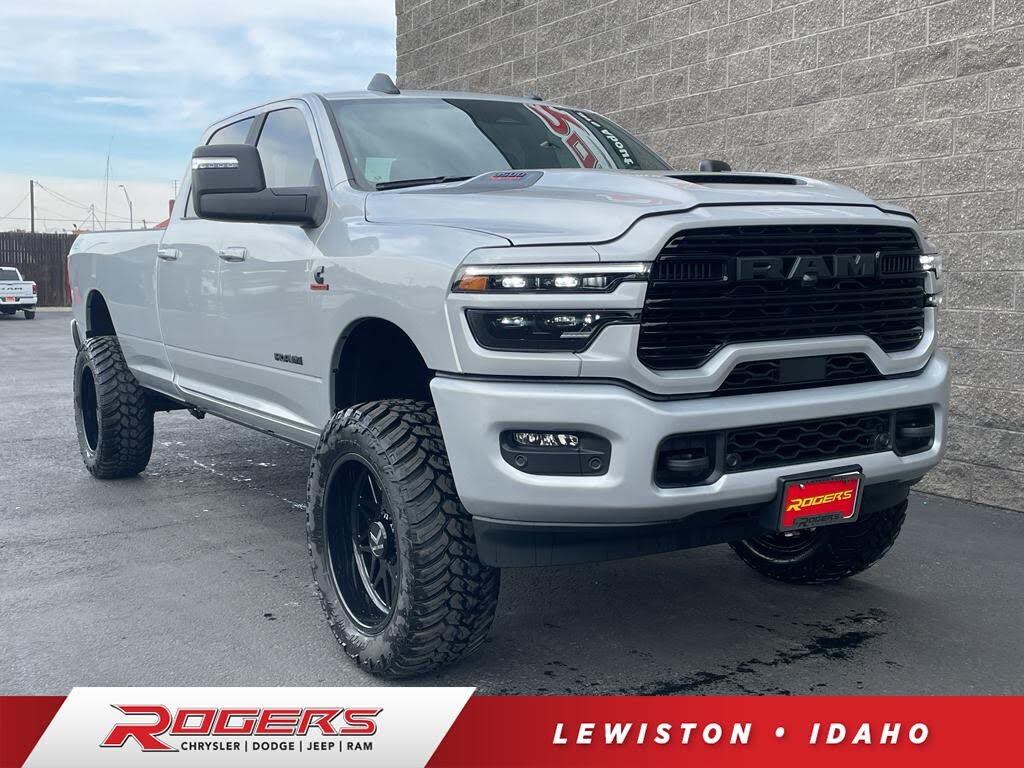 2026 RAM 3500 Laramie Crew Cab LB 4WD