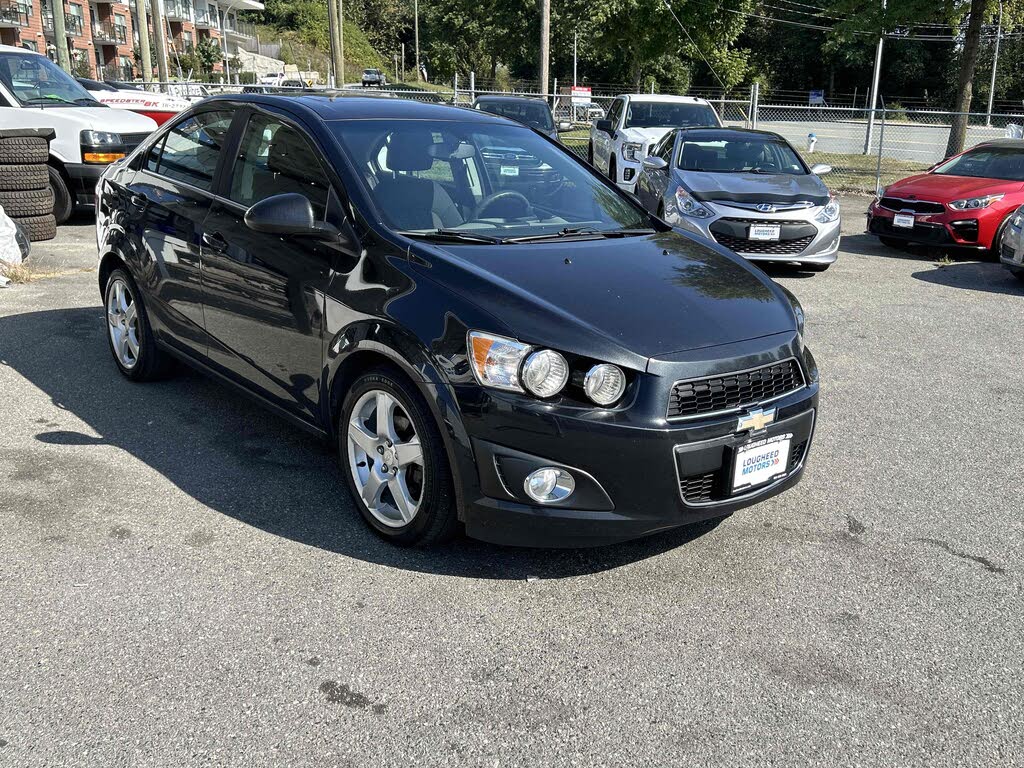 Chevrolet Sonic LT Sedan FWD 2015