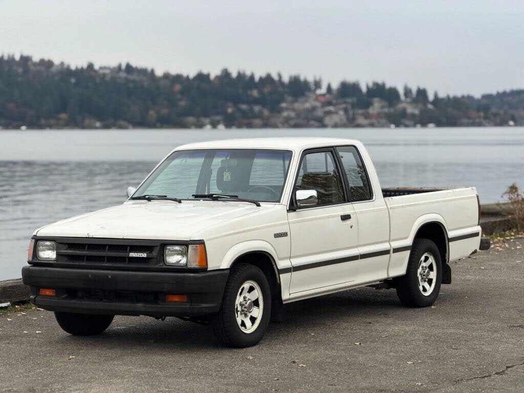 1986 Mazda B-Series B2000 RWD
