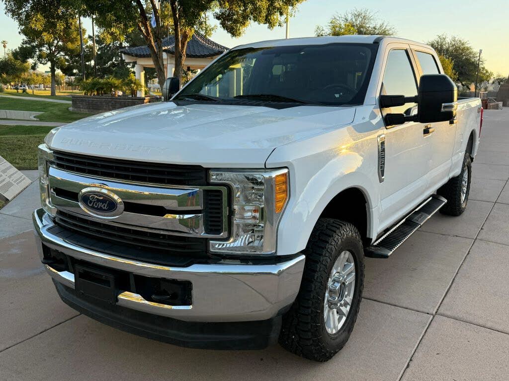 2017 Ford F-250 Super Duty XL Crew Cab 4WD
