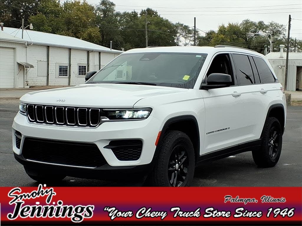 2023 Jeep Grand Cherokee Laredo 4WD