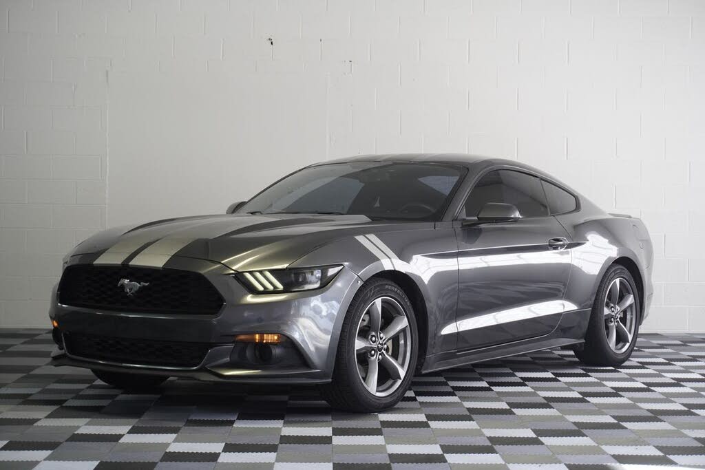 2015 Ford Mustang EcoBoost Coupe RWD
