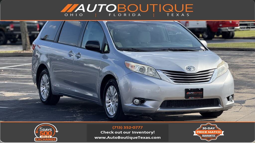 2016 Toyota Sienna XLE 7-Passenger Auto Access Seat