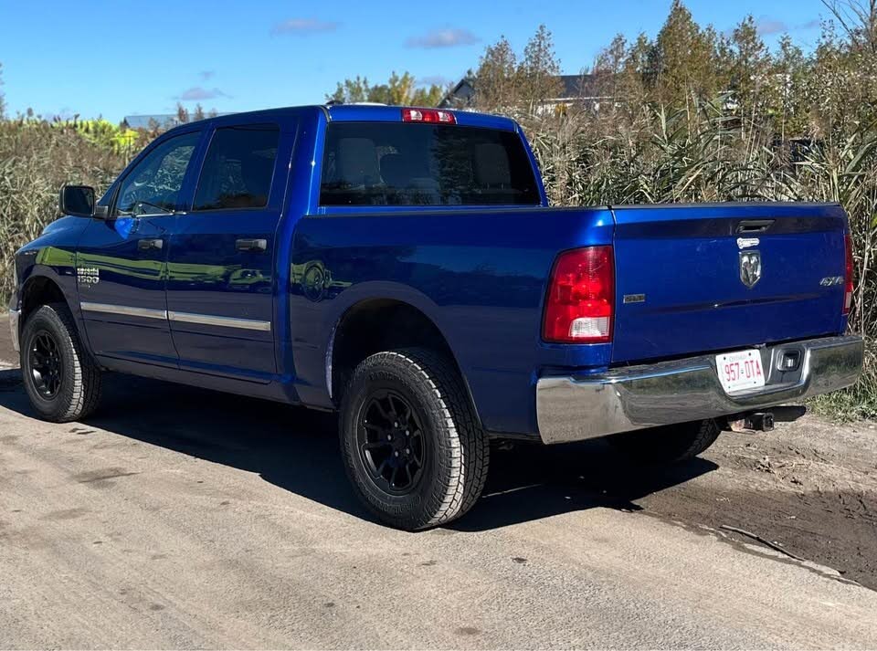 RAM 1500 Classic ST Crew Cab 4WD 2019