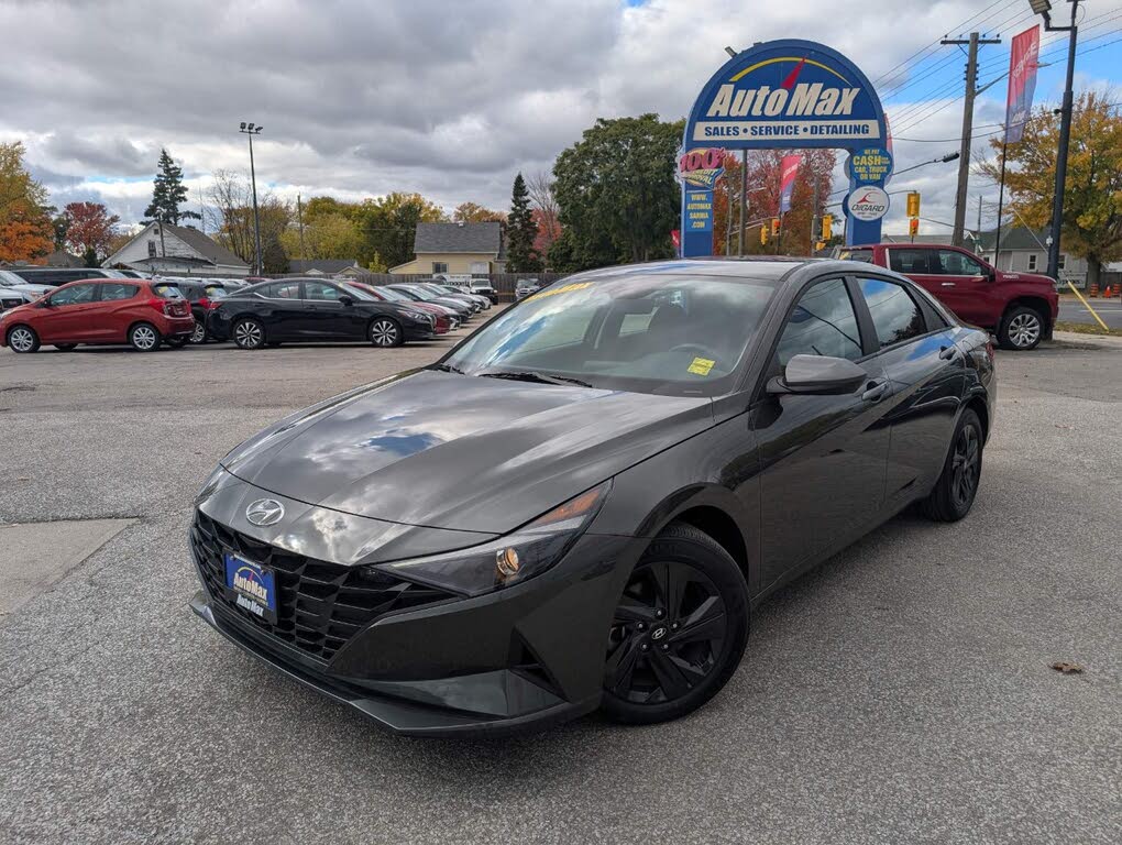 2023 Hyundai Elantra Preferred FWD