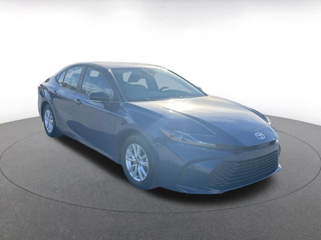 2025 Toyota Camry LE FWD