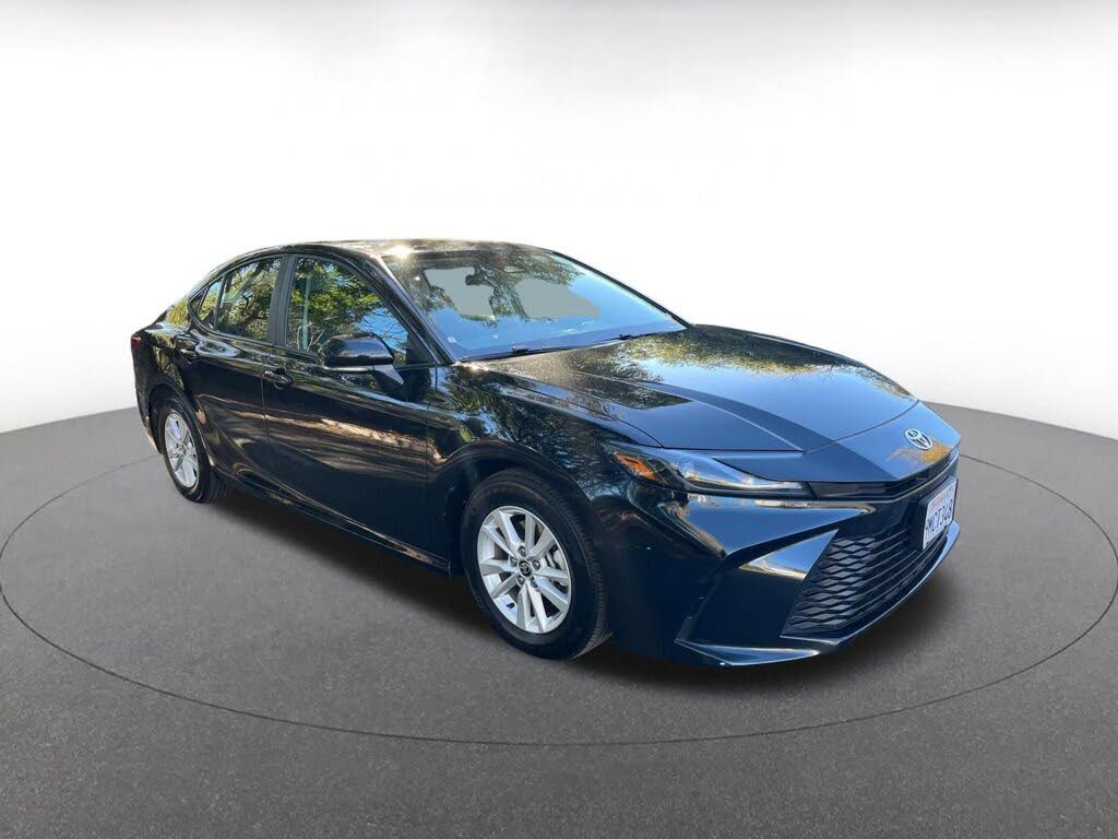 2025 Toyota Camry LE FWD