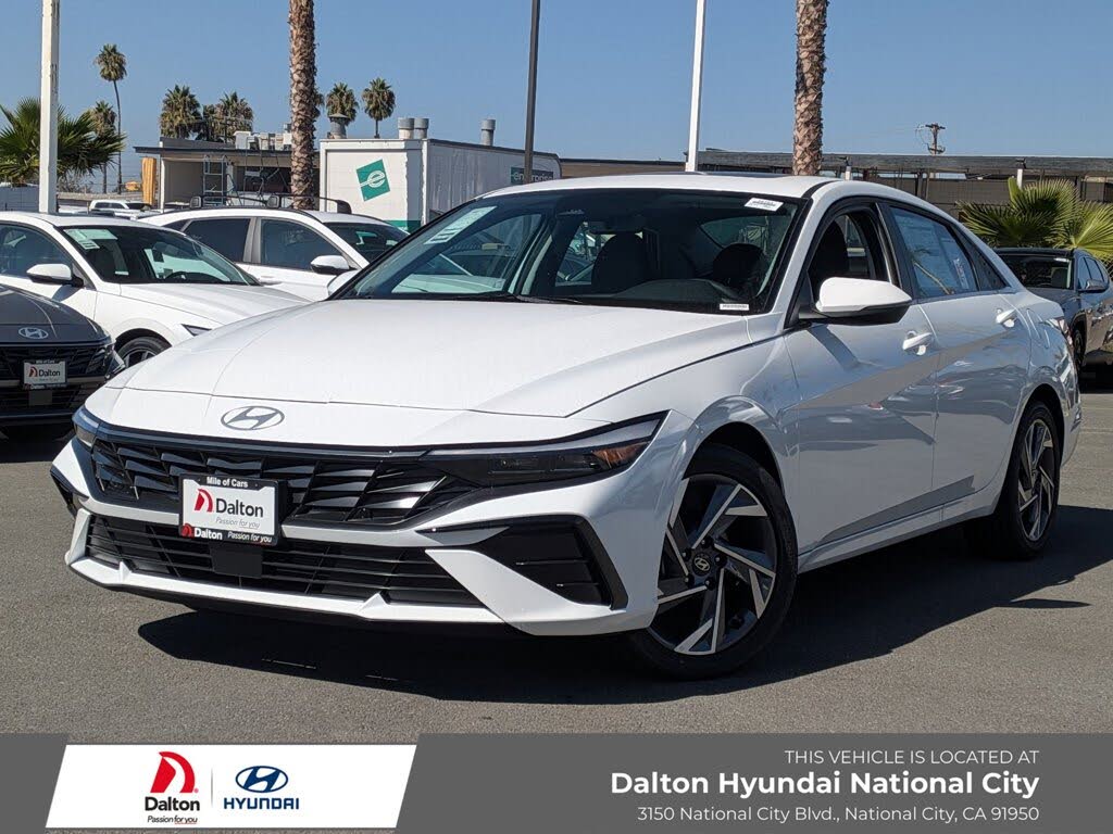 2025 Hyundai Elantra Limited FWD