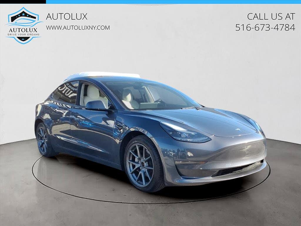 2022 Tesla Model 3 Long Range AWD