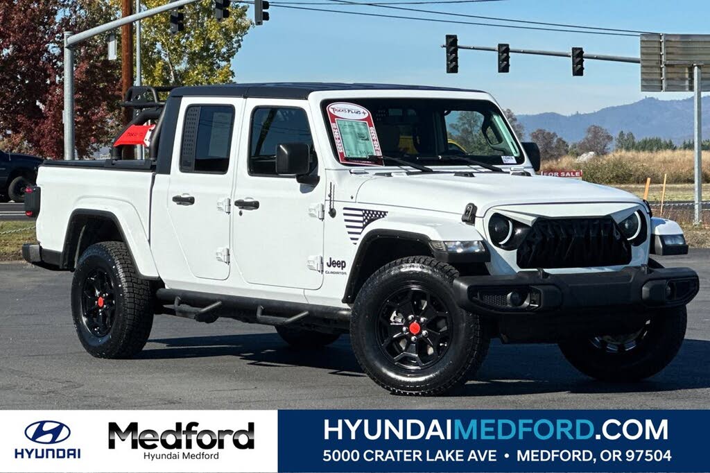 2021 Jeep Gladiator Willys Crew Cab 4WD