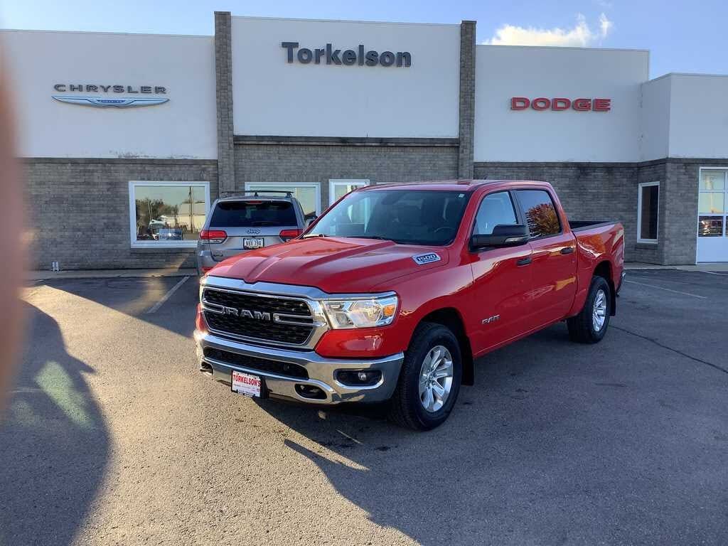 2024 RAM 1500 Big Horn Crew Cab 4WD