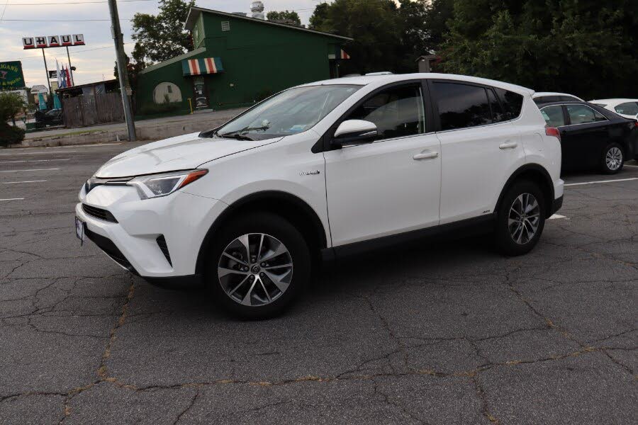 2018 Toyota RAV4 Hybrid LE AWD
