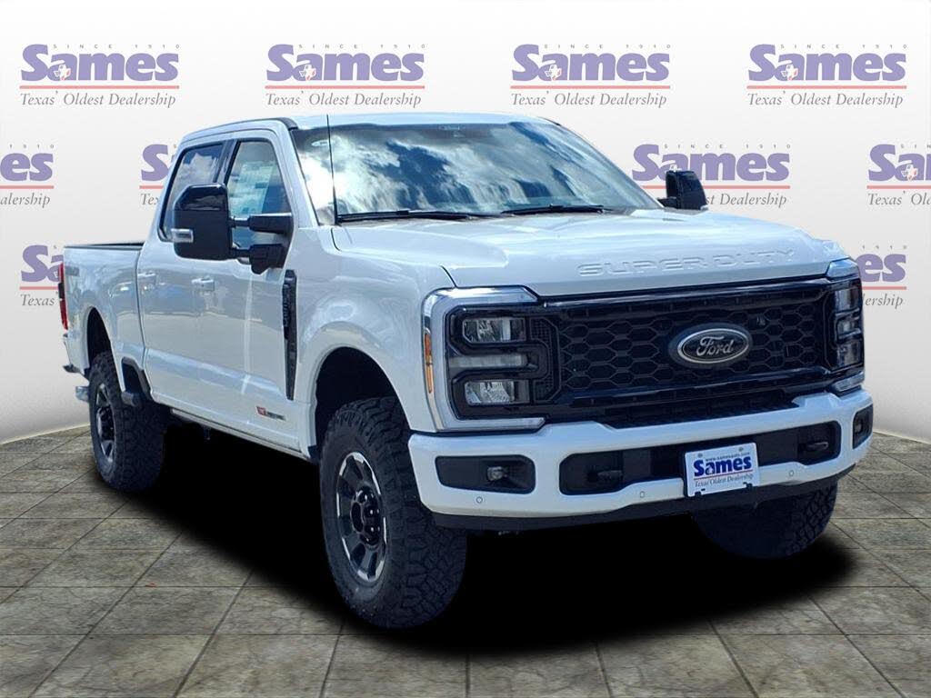 2025 Ford F-250 Super Duty Lariat Crew Cab 4WD