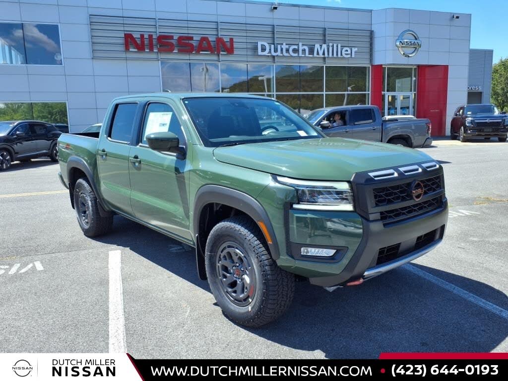 2025 Nissan Frontier PRO-4X Crew Cab 4WD
