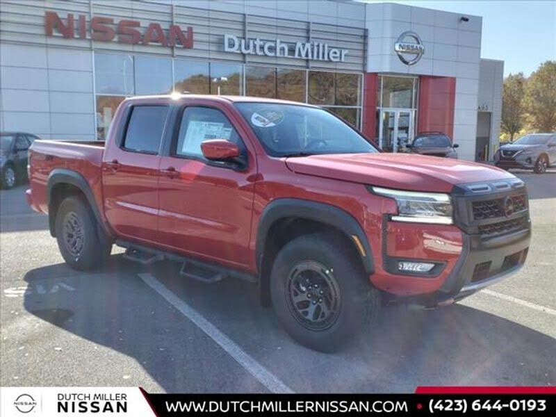 2025 Nissan Frontier PRO-4X Crew Cab 4WD