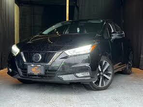 Nissan Versa SR FWD