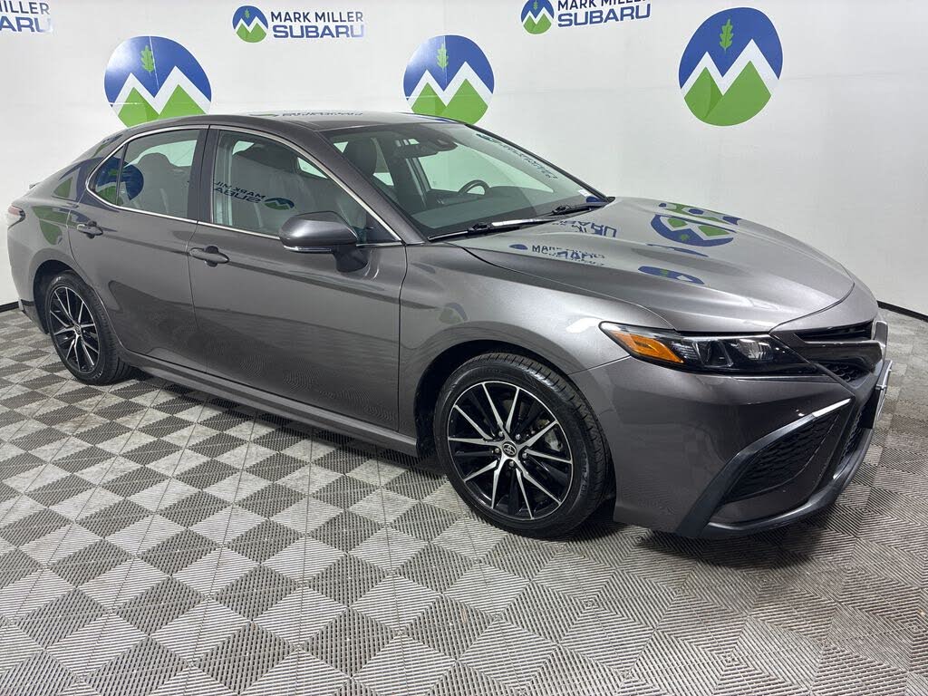 2024 Toyota Camry SE FWD