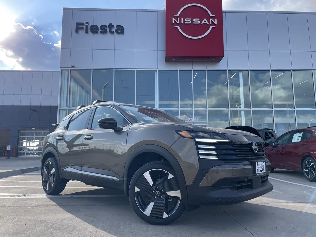 2026 Nissan Kicks SR AWD