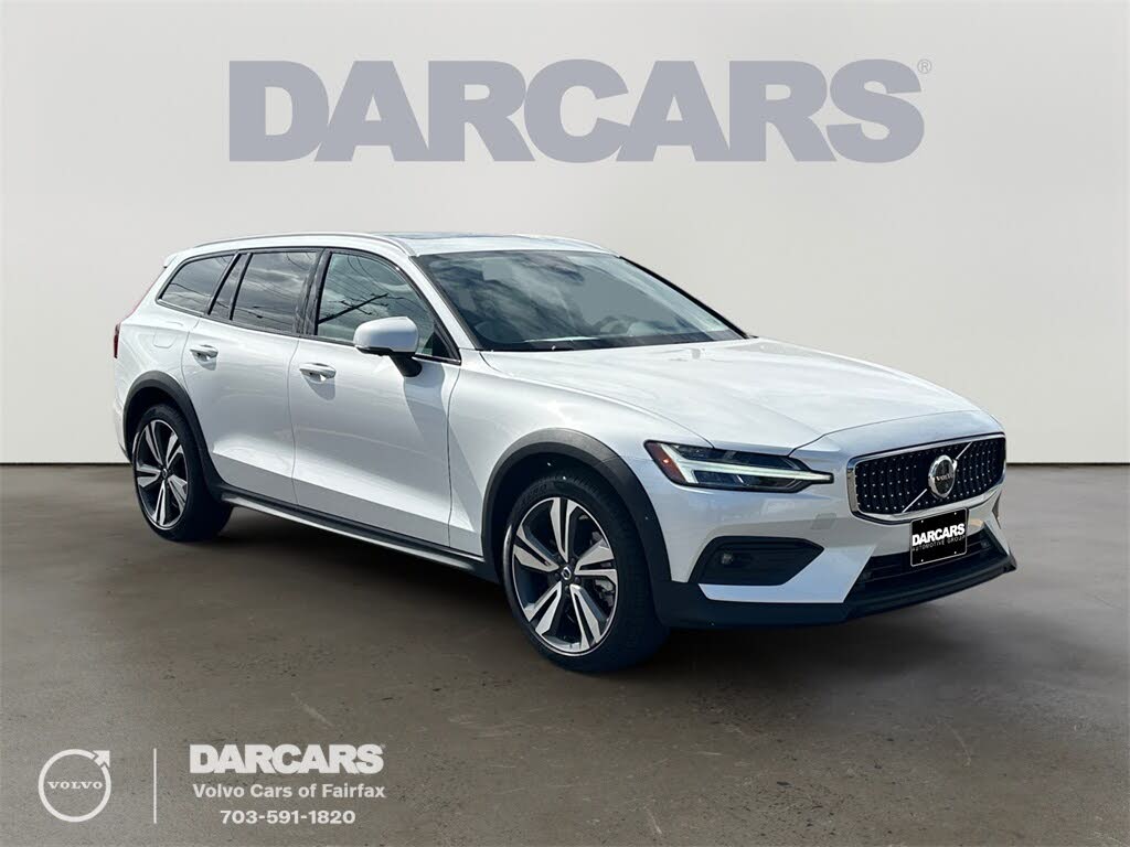 2024 Volvo V60 Cross Country B5 Plus AWD