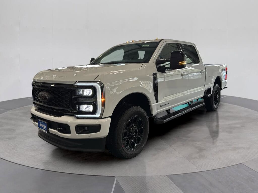 2025 Ford F-250 Super Duty Lariat Crew Cab 4WD