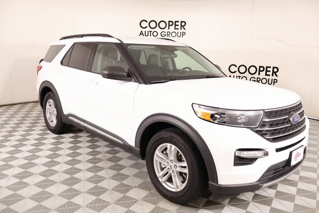 2023 Ford Explorer XLT RWD