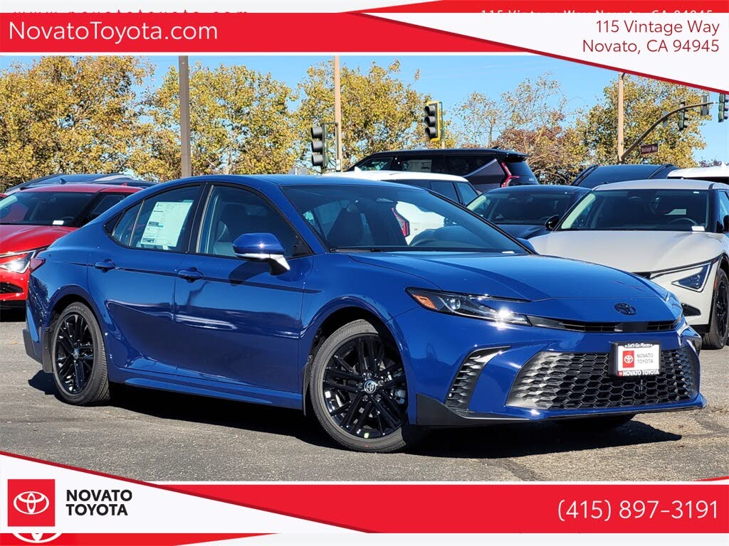 2026 Toyota Camry SE FWD