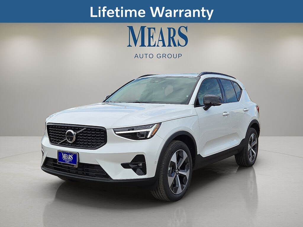 2026 Volvo XC40 B5 Plus AWD