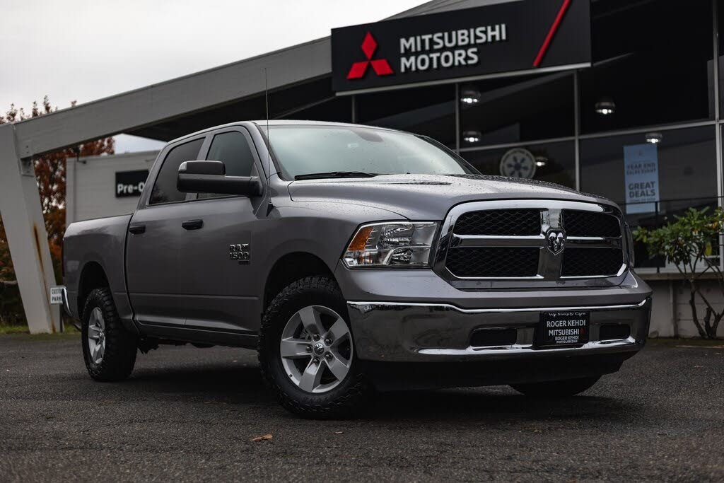 2023 RAM 1500 Classic SLT Crew Cab 4WD