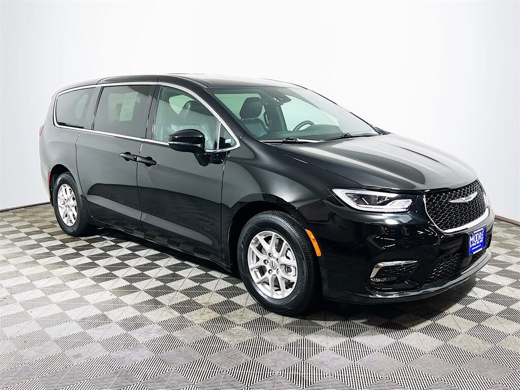 2025 Chrysler Pacifica Select FWD