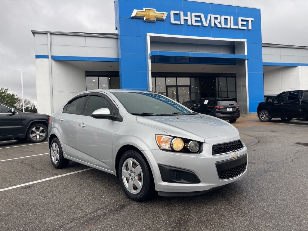 2016 Chevrolet Sonic LS Sedan FWD
