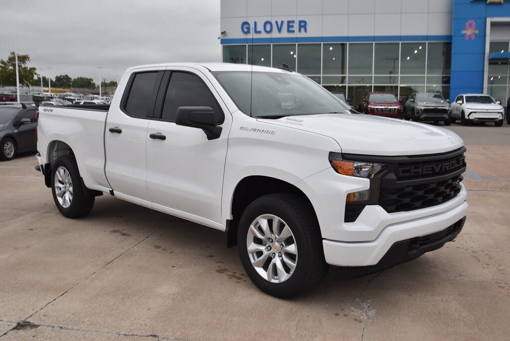 2026 Chevrolet Silverado 1500 Custom Double Cab 4WD