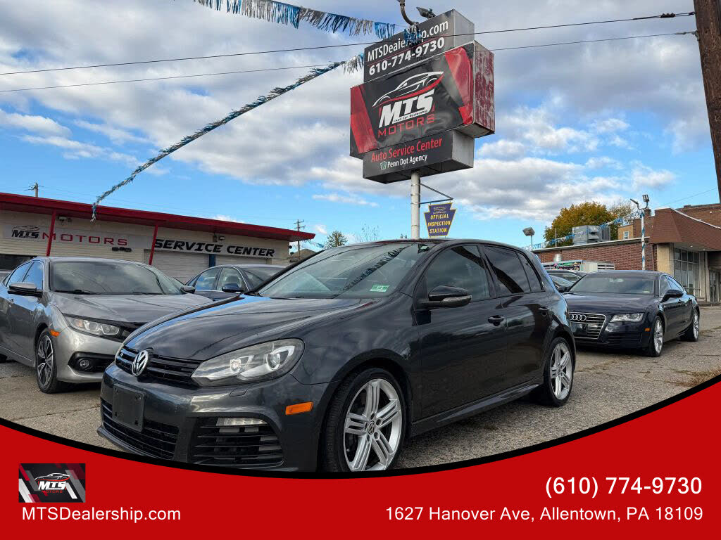 2012 Volkswagen Golf R 4-Door AWD