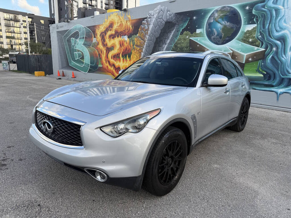 2017 INFINITI QX70 RWD