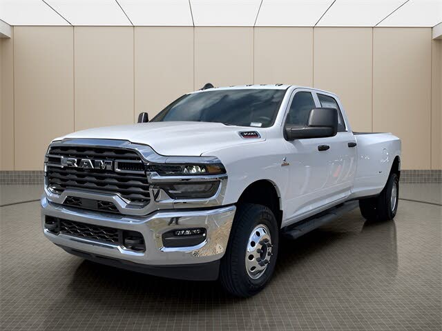 2026 RAM 3500 Tradesman Crew Cab LB DRW 4WD