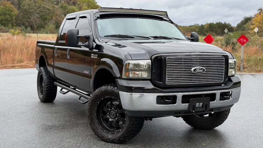 2006 Ford F-350 Super Duty XLT Crew Cab SB 4WD