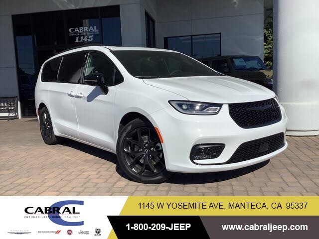 2026 Chrysler Pacifica Limited FWD