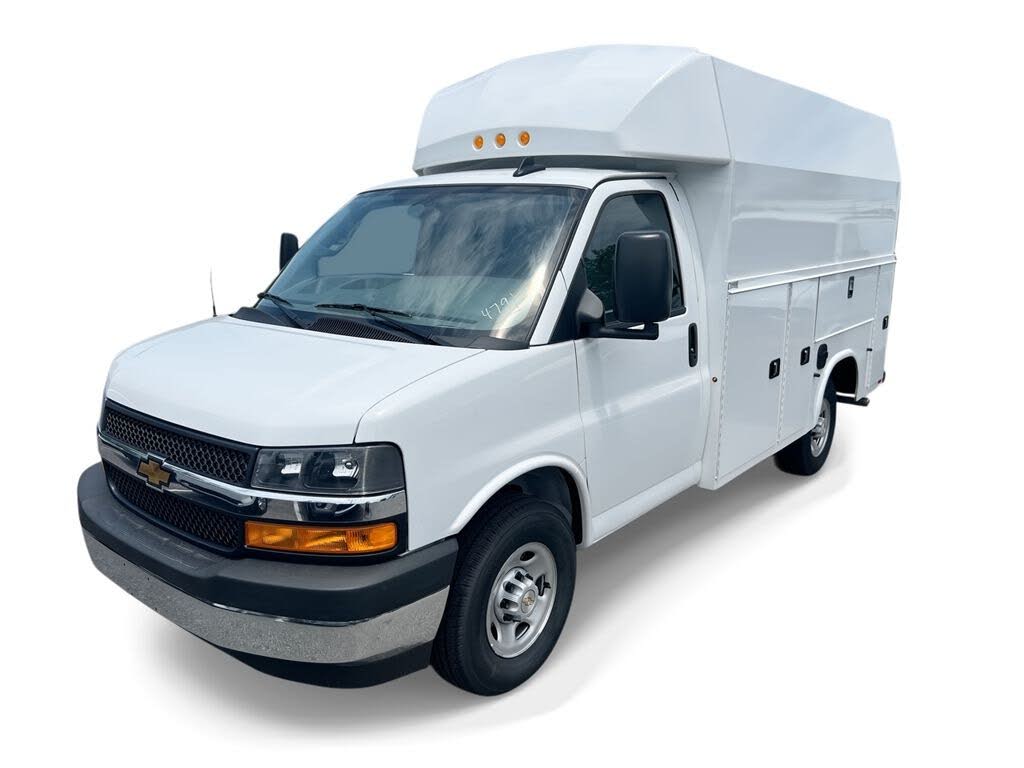 2025 Chevrolet Express Chassis 3500 Cutaway 139