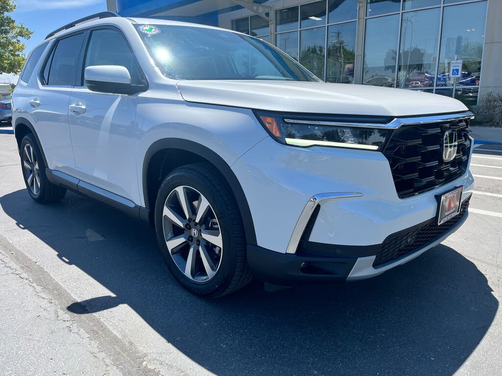 2025 Honda Pilot Touring AWD