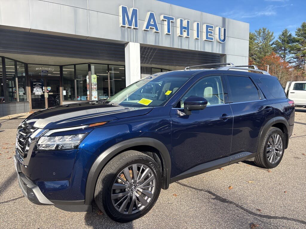 2022 Nissan Pathfinder SL 4WD