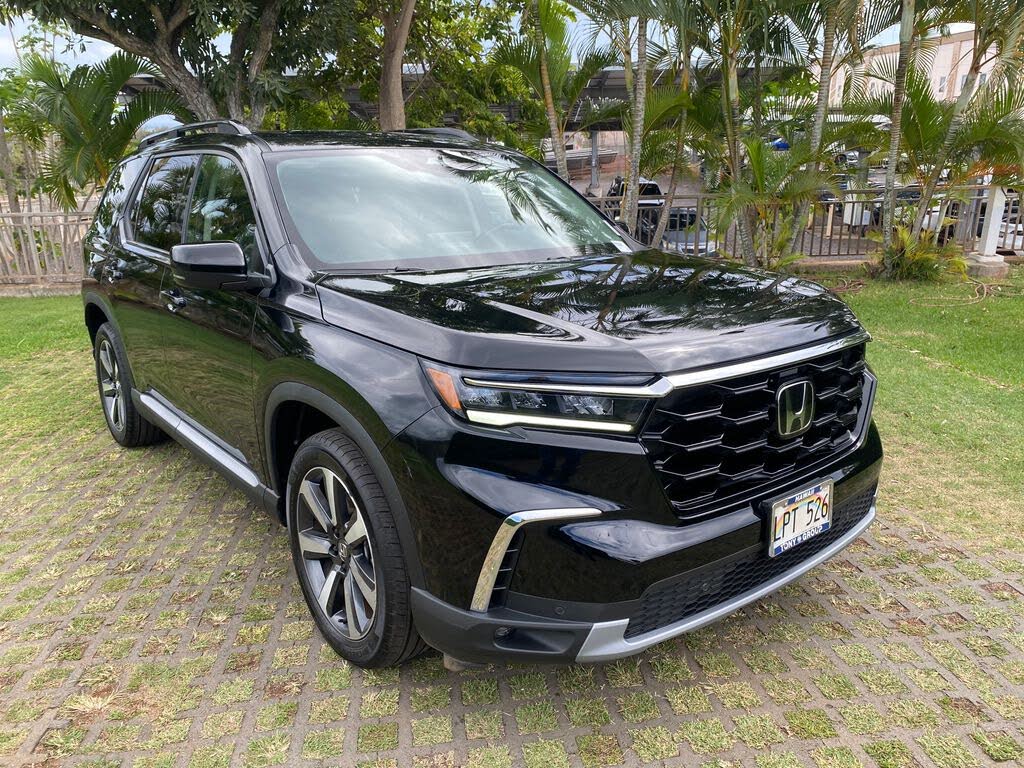 2025 Honda Pilot Touring FWD