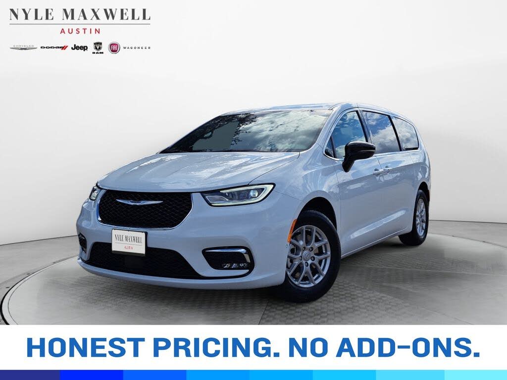 2026 Chrysler Pacifica Select FWD